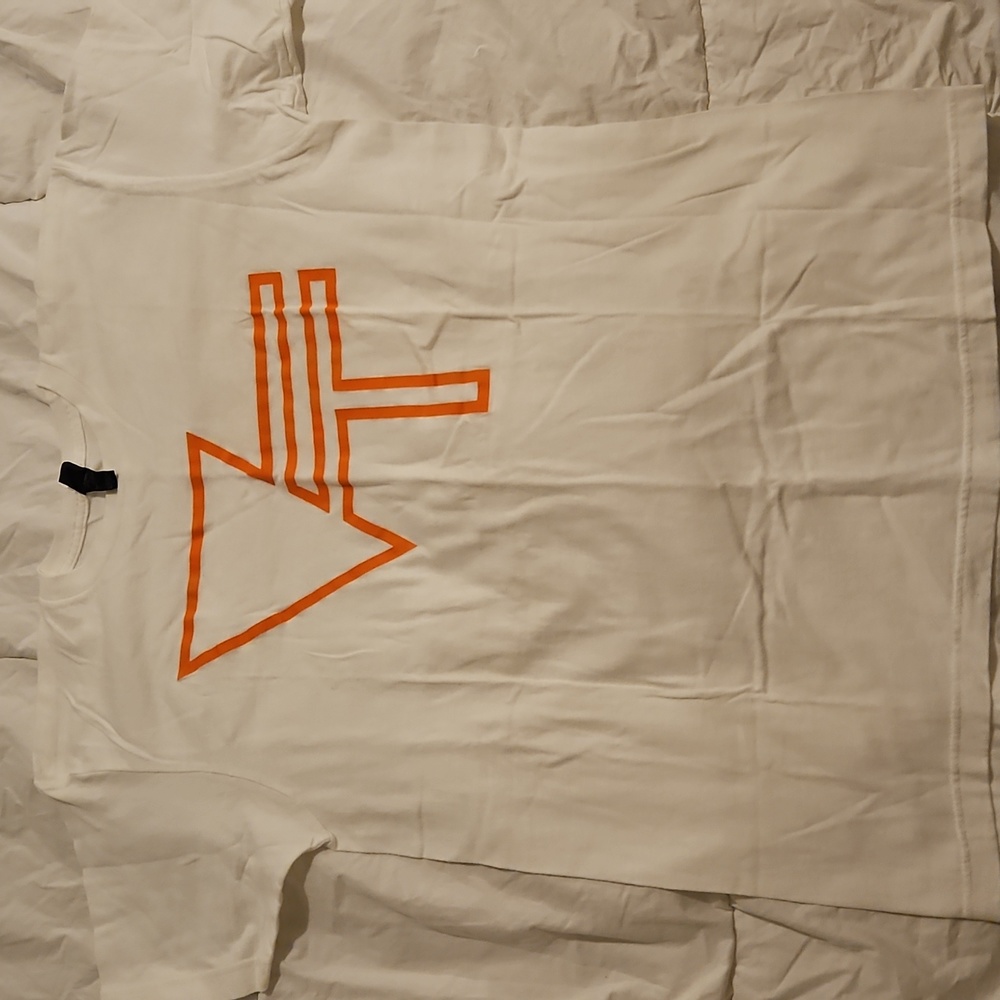 Exclusive Vinyl Theatre Tshirt Size L